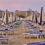 Relax In A With Pool And Terrace Apartamento *